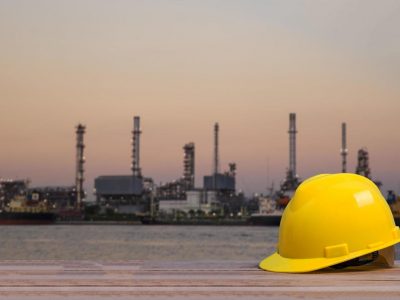 safety-helmet-with-construction-site-in-the-background-free-photo safety-helmet-with-construction-site-in-the-background-free-photo